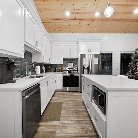 Diamond Cabin W/ Jet Shower & Secluded Back Deck! Broken Bow Extérieur photo