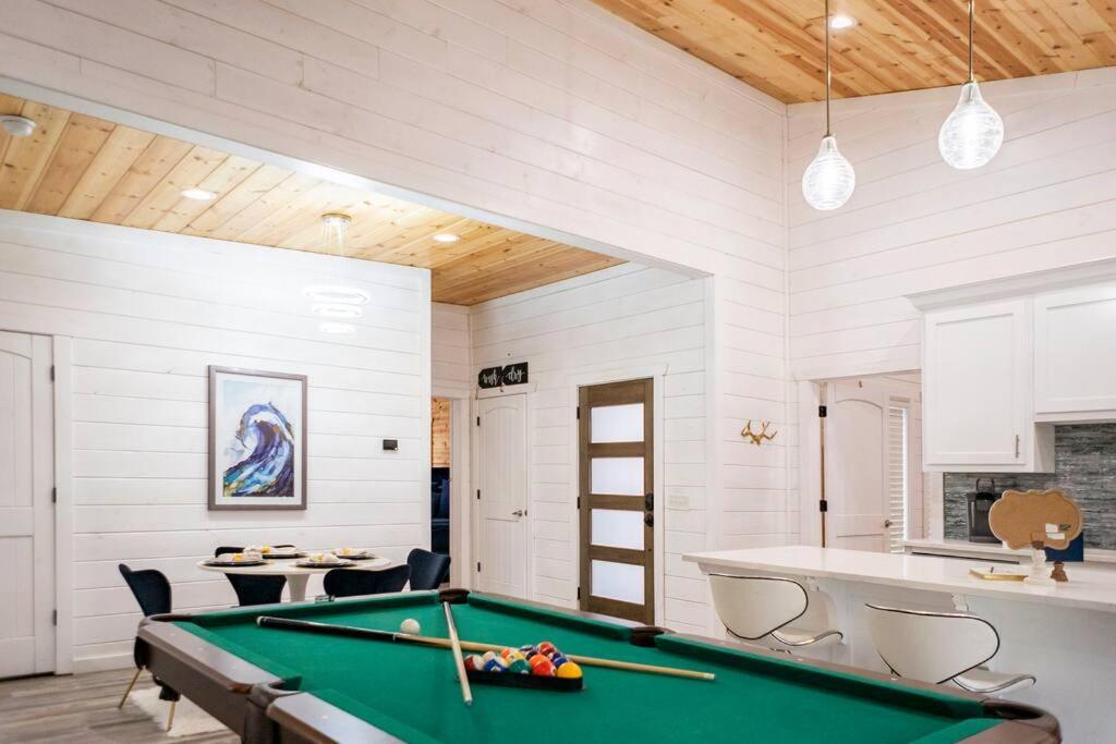 Diamond Cabin W/ Jet Shower & Secluded Back Deck! Broken Bow Extérieur photo