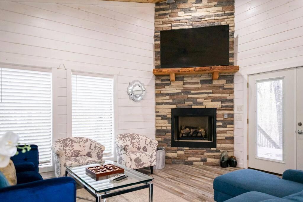Diamond Cabin W/ Jet Shower & Secluded Back Deck! Broken Bow Extérieur photo