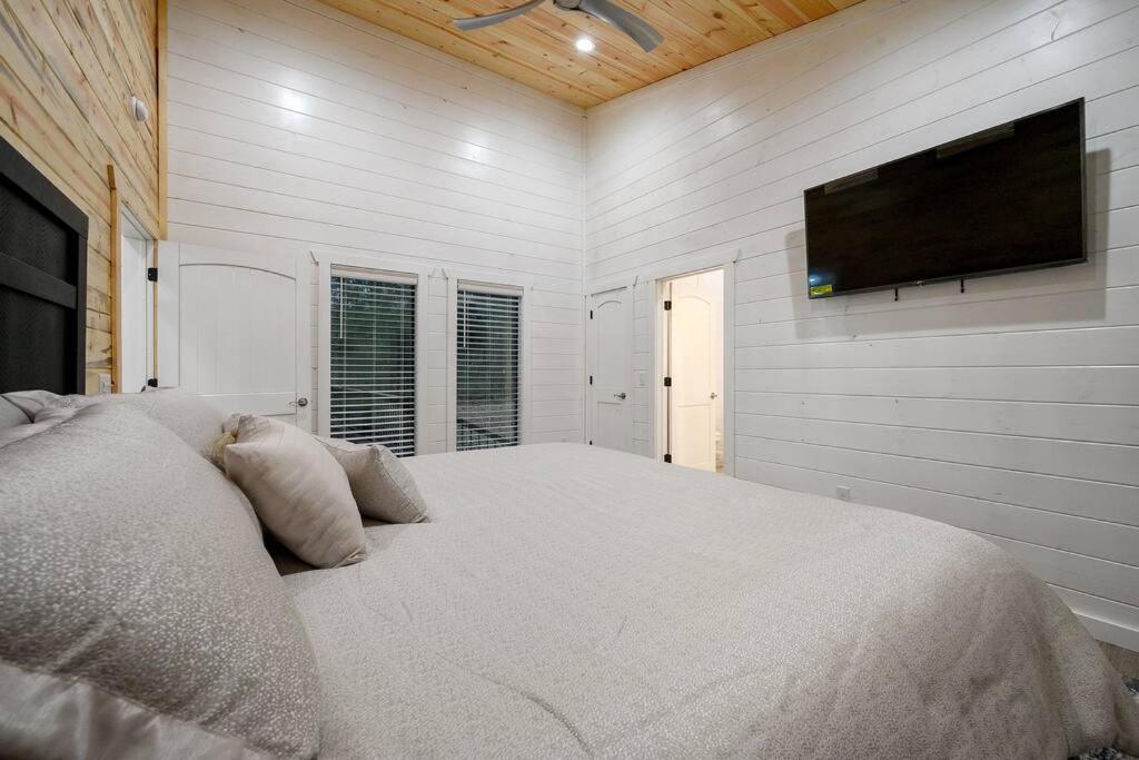 Diamond Cabin W/ Jet Shower & Secluded Back Deck! Broken Bow Extérieur photo