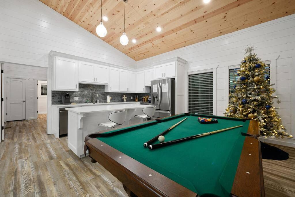 Diamond Cabin W/ Jet Shower & Secluded Back Deck! Broken Bow Extérieur photo